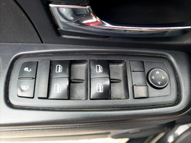 Photo of 2010 Gray Jeep Liberty
