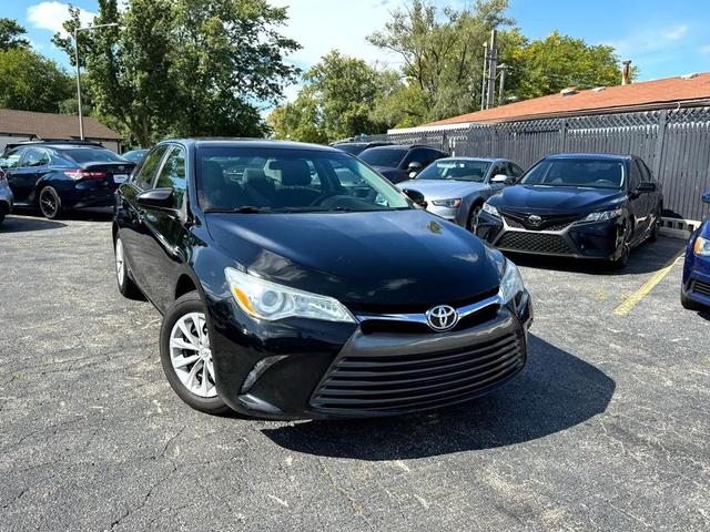 Photo of 2016 Black Toyota Camry