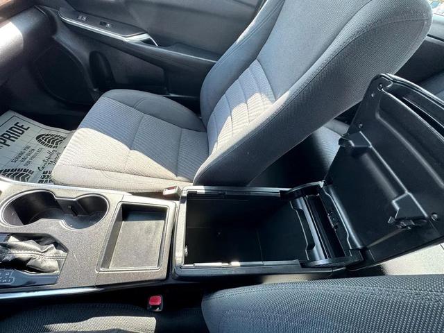 Photo of 2016 Black Toyota Camry