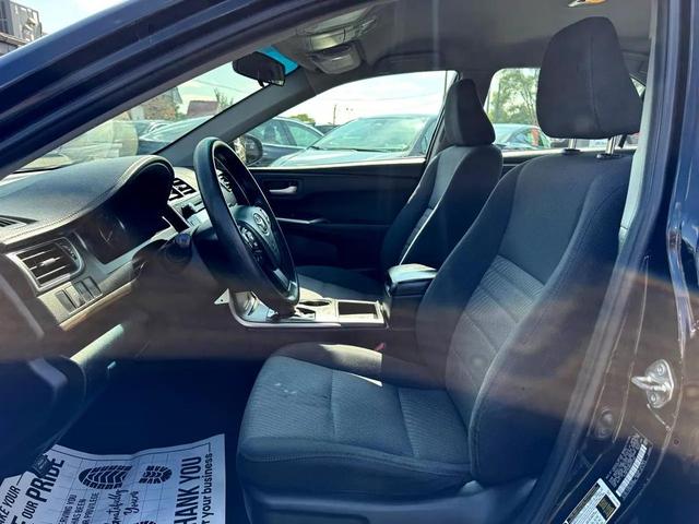 Photo of 2016 Black Toyota Camry