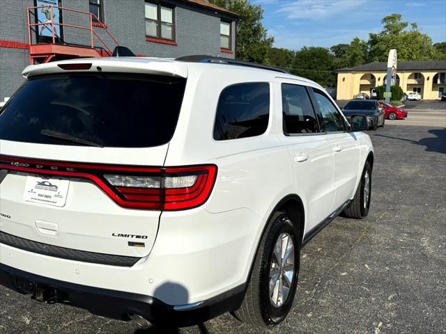 Photo of 2015 Pearl White Dodge Durango