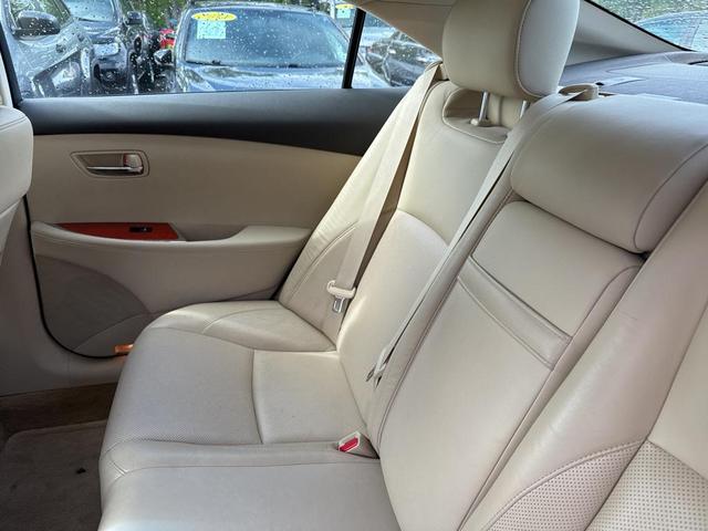 Photo of 2011 Tan Lexus ES 350