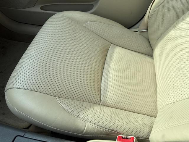 Photo of 2011 Tan Lexus ES 350