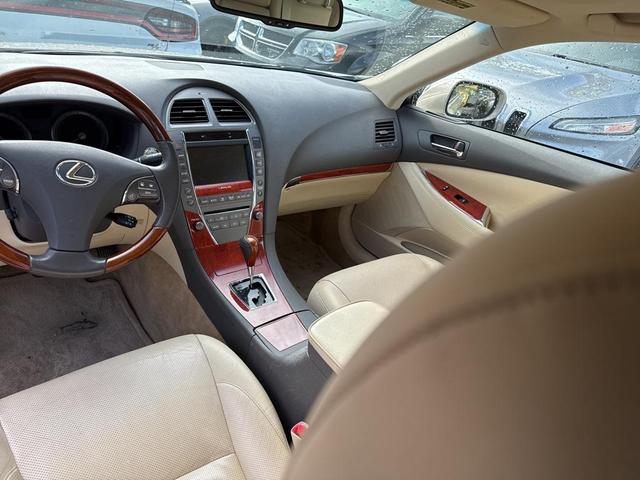Photo of 2011 Tan Lexus ES 350