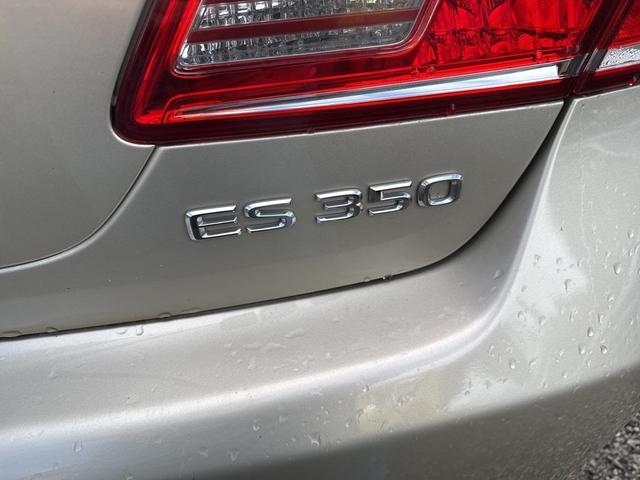 Photo of 2011 Tan Lexus ES 350