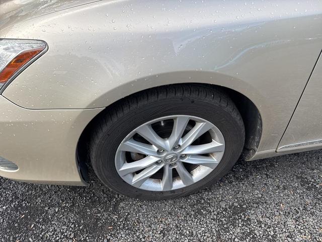 Photo of 2011 Tan Lexus ES 350