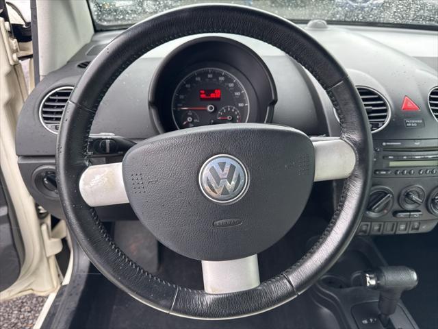 Photo of 2007 Campanella White Volkswagen New Beetle