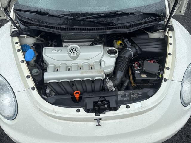 Photo of 2007 Campanella White Volkswagen New Beetle