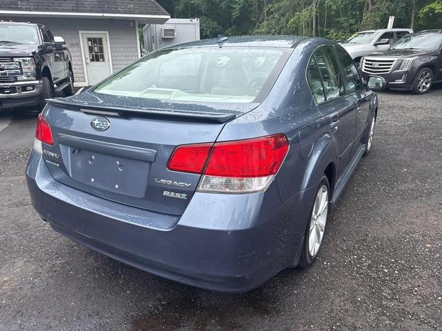 Photo of 2013 Twilight Blue Metallic Subaru Legacy