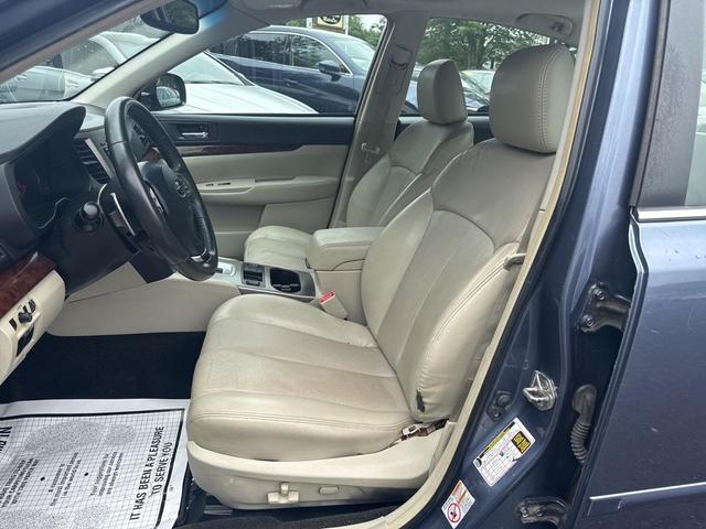 Photo of 2013 Twilight Blue Metallic Subaru Legacy