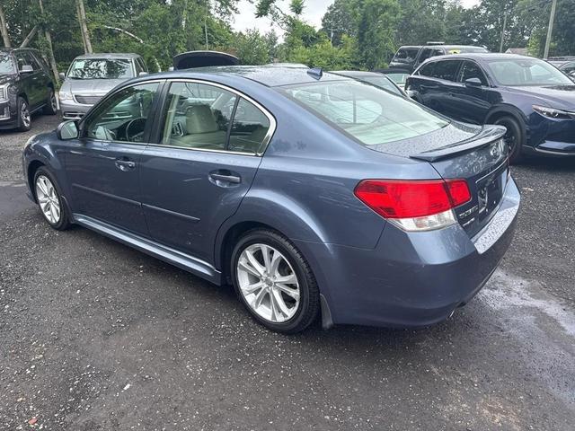 Photo of 2013 Twilight Blue Metallic Subaru Legacy