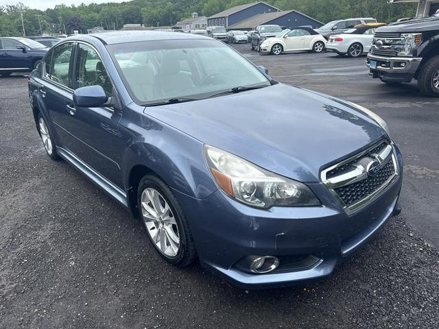 Photo of 2013 Twilight Blue Metallic Subaru Legacy