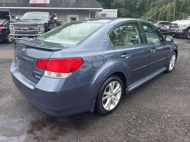 Photo of 2013 Twilight Blue Metallic Subaru Legacy