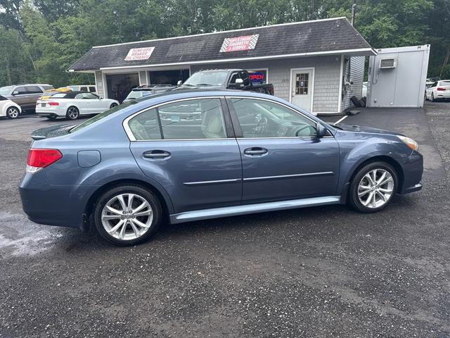 Photo of 2013 Twilight Blue Metallic Subaru Legacy