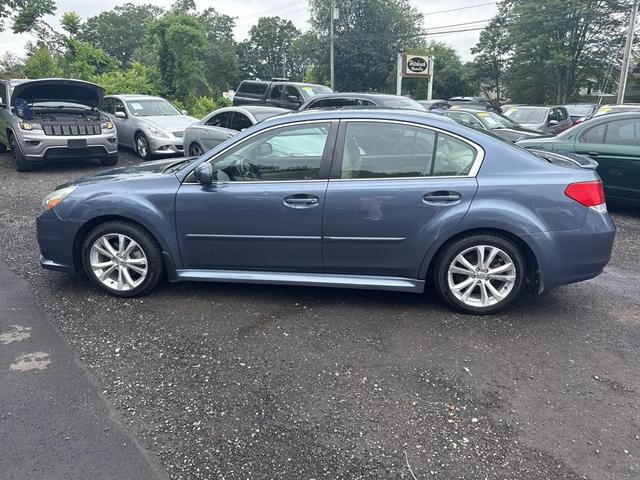 Photo of 2013 Twilight Blue Metallic Subaru Legacy