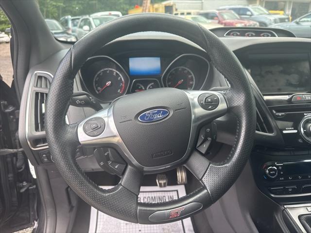 Photo of 2013 Tuxedo Black Metallic Ford Focus ST