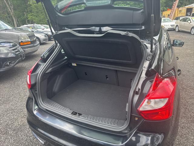 Photo of 2013 Tuxedo Black Metallic Ford Focus ST