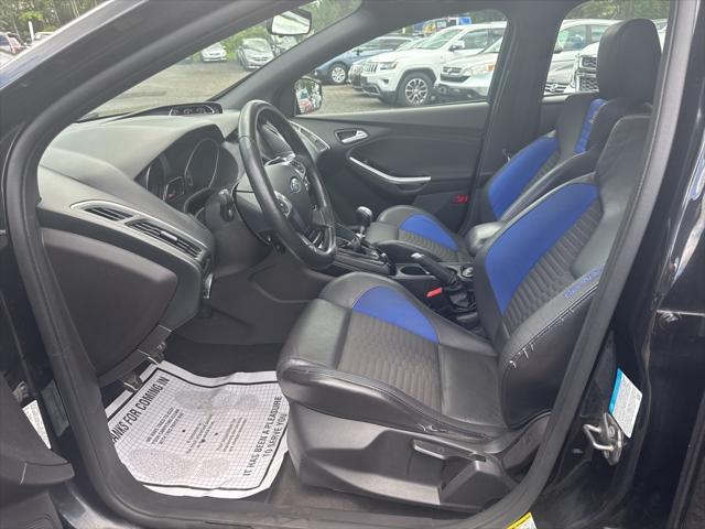 Photo of 2013 Tuxedo Black Metallic Ford Focus ST