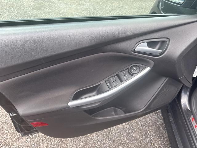 Photo of 2013 Tuxedo Black Metallic Ford Focus ST