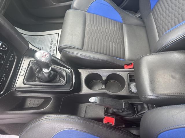 Photo of 2013 Tuxedo Black Metallic Ford Focus ST