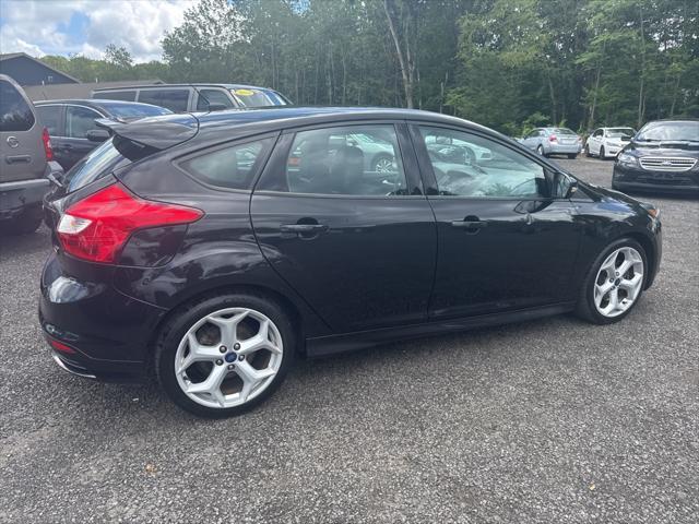 Photo of 2013 Tuxedo Black Metallic Ford Focus ST