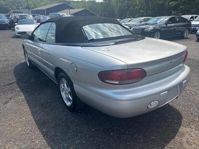 Photo of 2000 Silver Chrysler Sebring
