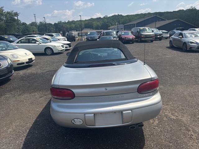 Photo of 2000 Silver Chrysler Sebring