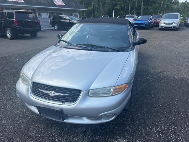 Photo of 2000 Silver Chrysler Sebring