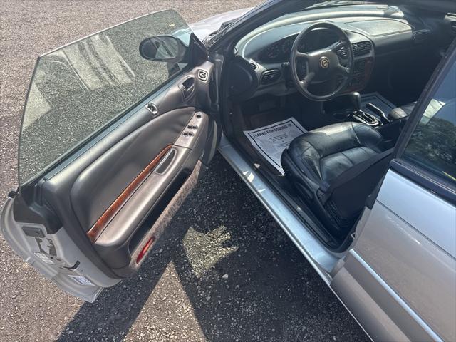 Photo of 2000 Silver Chrysler Sebring