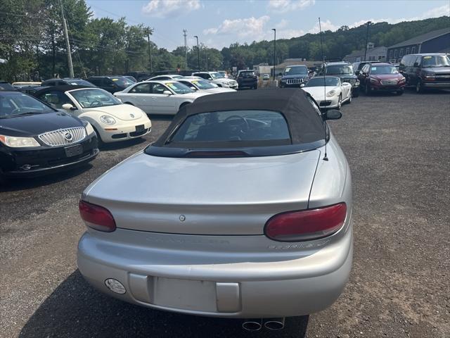 Photo of 2000 Silver Chrysler Sebring