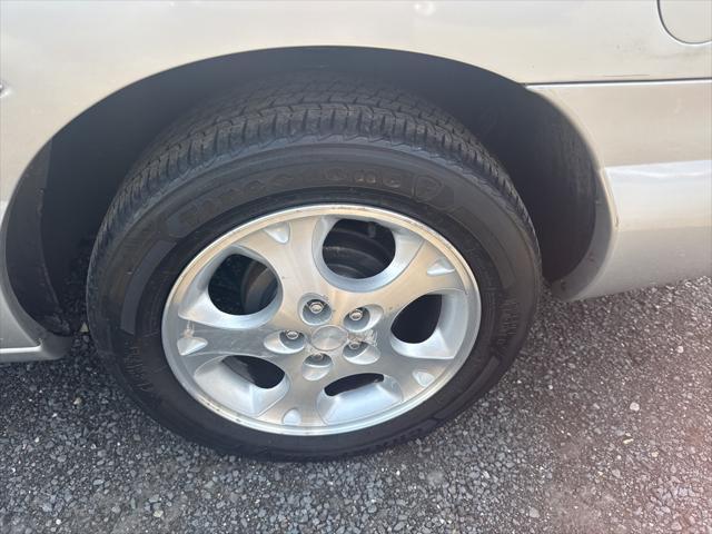 Photo of 2000 Silver Chrysler Sebring