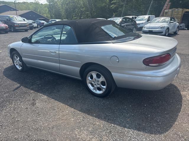 Photo of 2000 Silver Chrysler Sebring