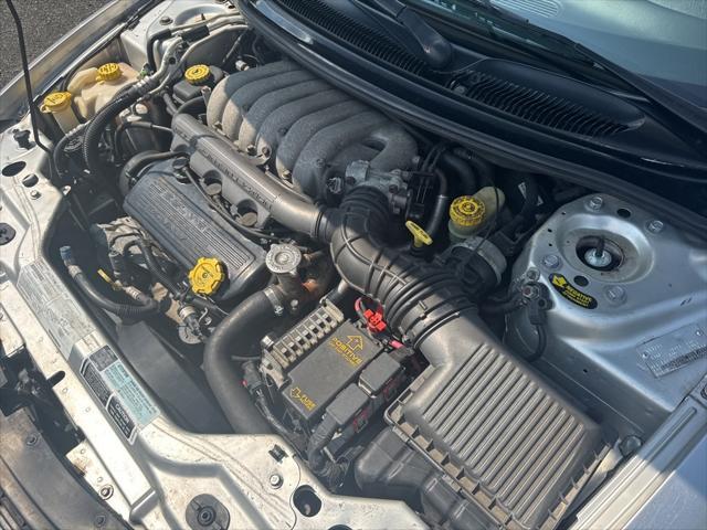 Photo of 2000 Silver Chrysler Sebring