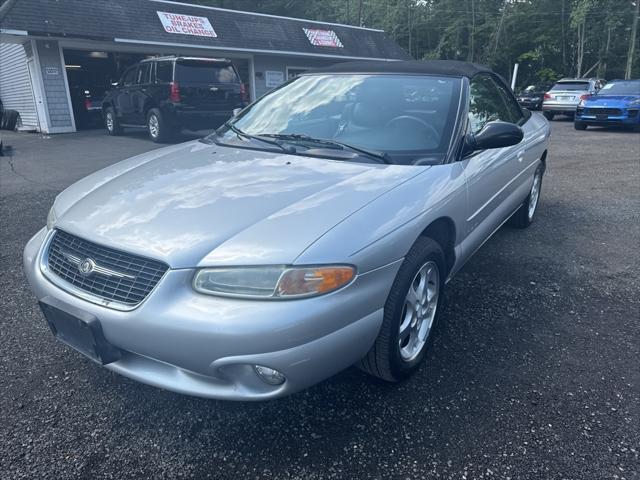 Photo of 2000 Silver Chrysler Sebring