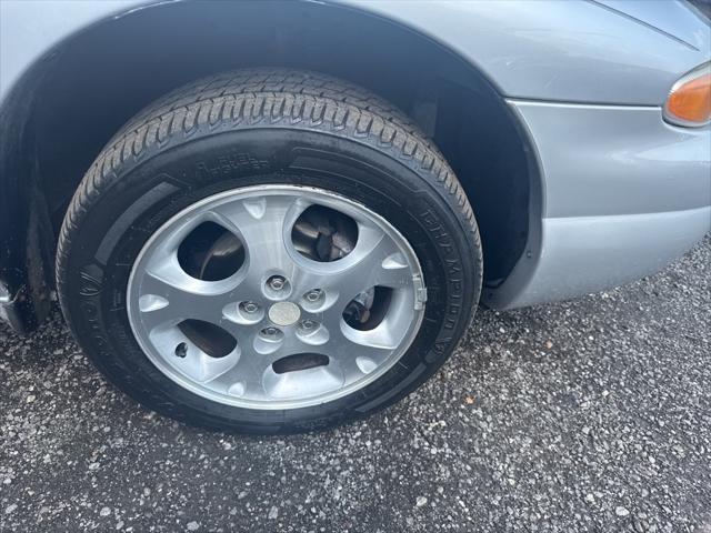 Photo of 2000 Silver Chrysler Sebring