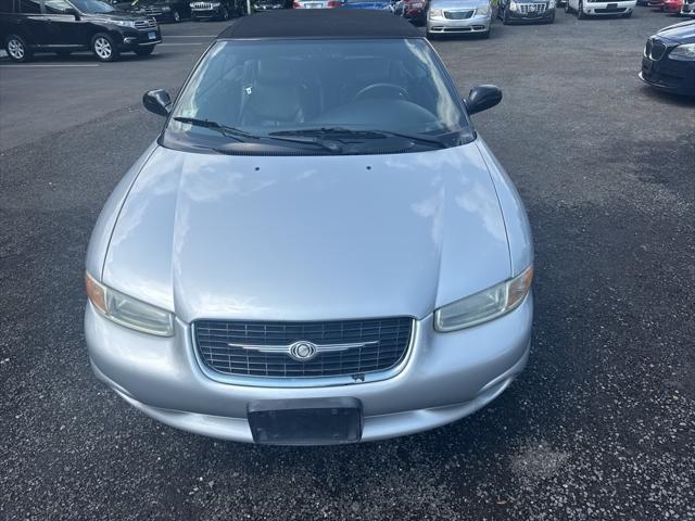 Photo of 2000 Silver Chrysler Sebring