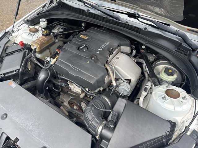 Photo of 2015 Crystal White Tricoat Cadillac ATS