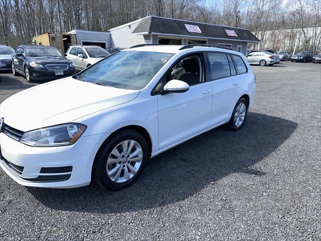 2017 Volkswagen Golf Sportwagen