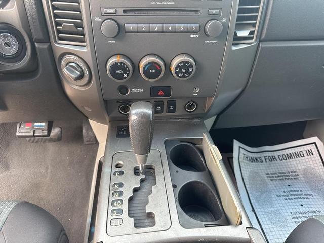 Photo of 2004 Black Nissan Titan
