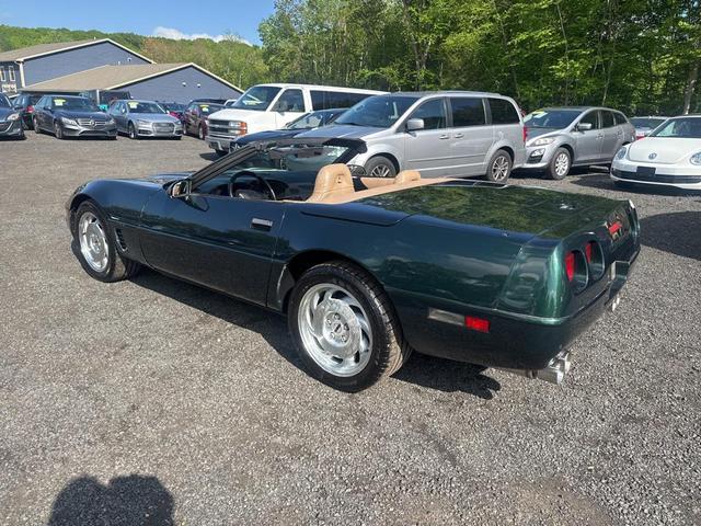 Photo of 1996 POLO GREEN Chevrolet Corvette