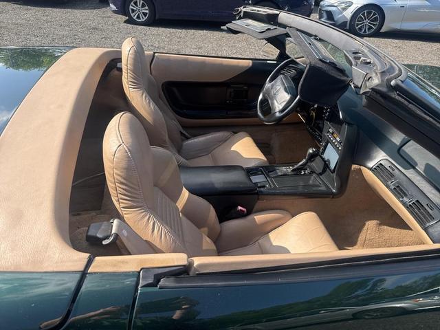 Photo of 1996 POLO GREEN Chevrolet Corvette