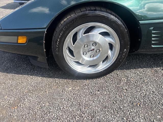 Photo of 1996 POLO GREEN Chevrolet Corvette
