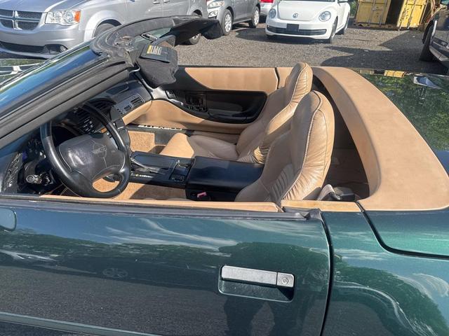 Photo of 1996 POLO GREEN Chevrolet Corvette