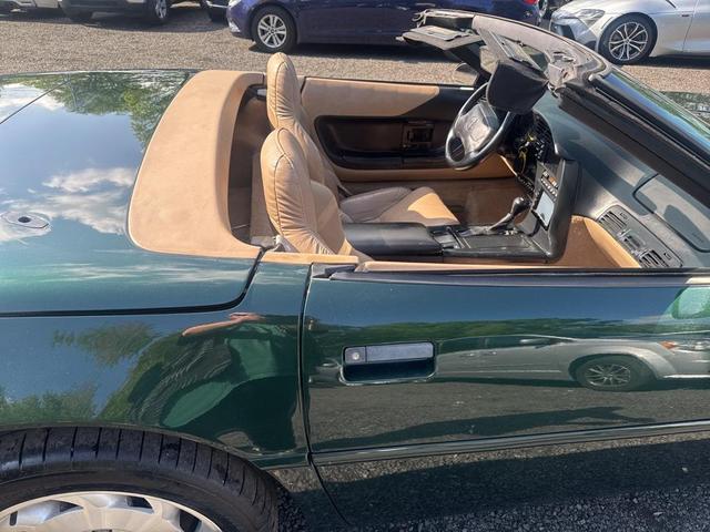 Photo of 1996 POLO GREEN Chevrolet Corvette