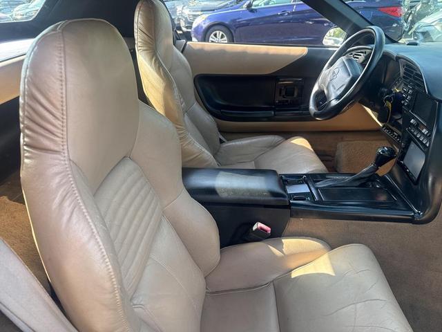 Photo of 1996 POLO GREEN Chevrolet Corvette