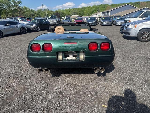 Photo of 1996 POLO GREEN Chevrolet Corvette