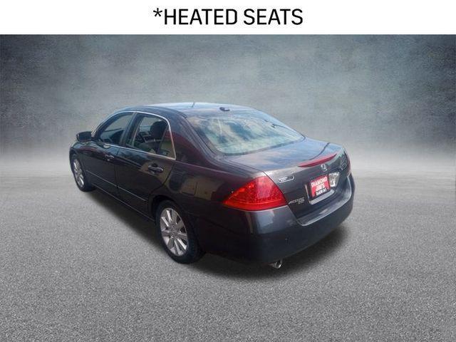Photo of 2006 Graphite Pearl Honda Accord