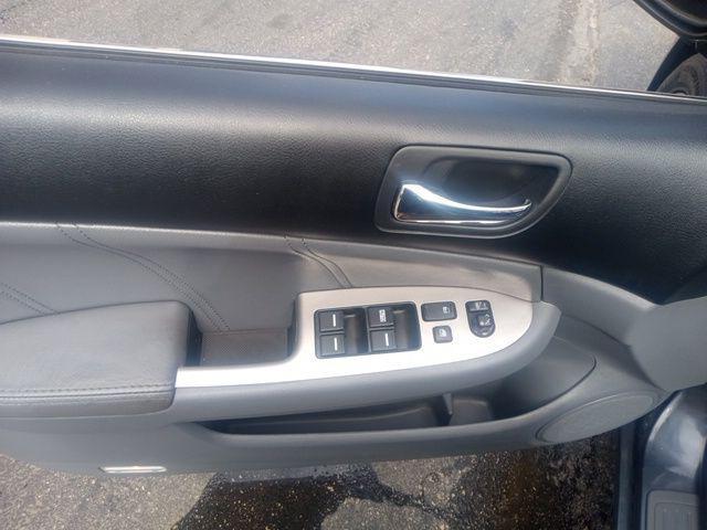 Photo of 2006 Graphite Pearl Honda Accord