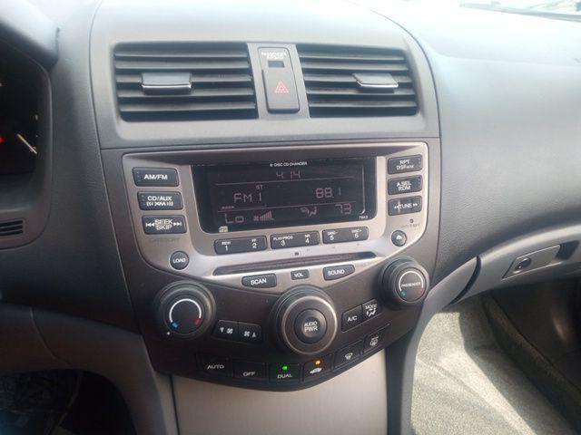 Photo of 2006 Graphite Pearl Honda Accord