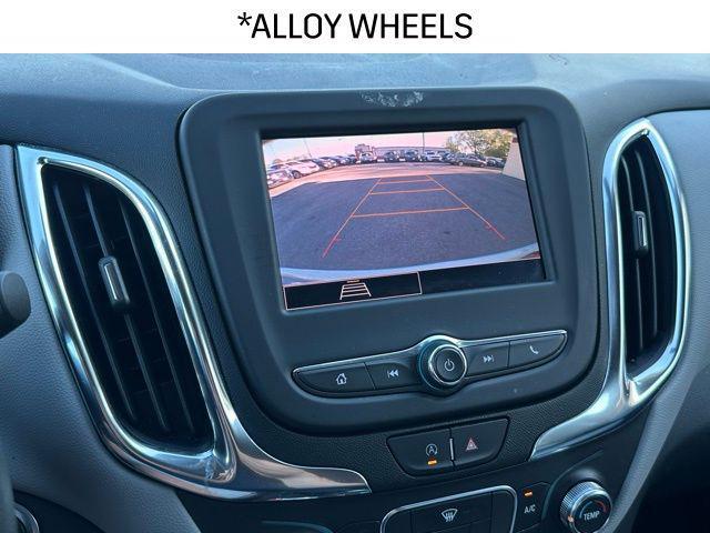 Photo of 2022 Seaglass Blue Metallic Chevrolet Equinox